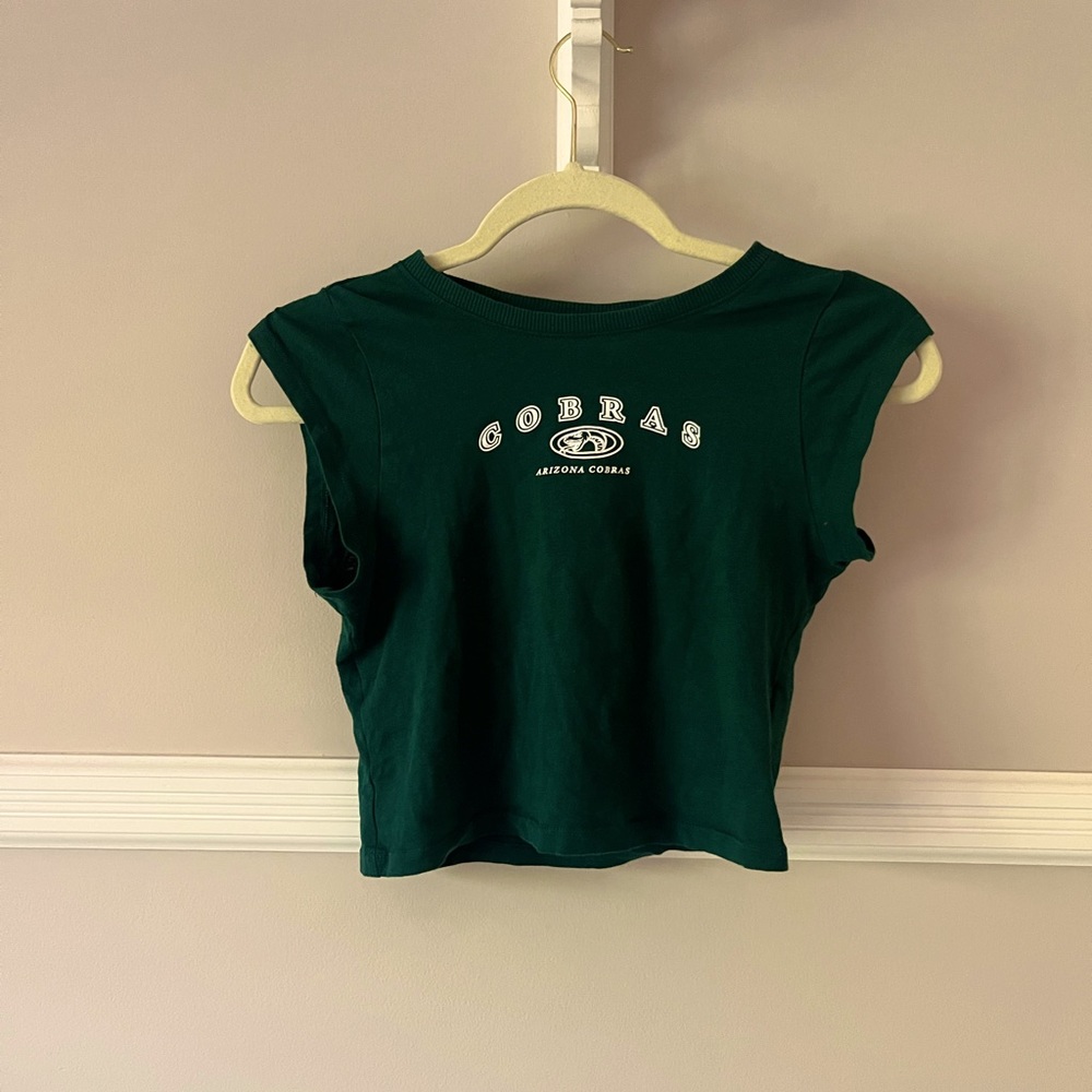 H&M dark green cropped tee